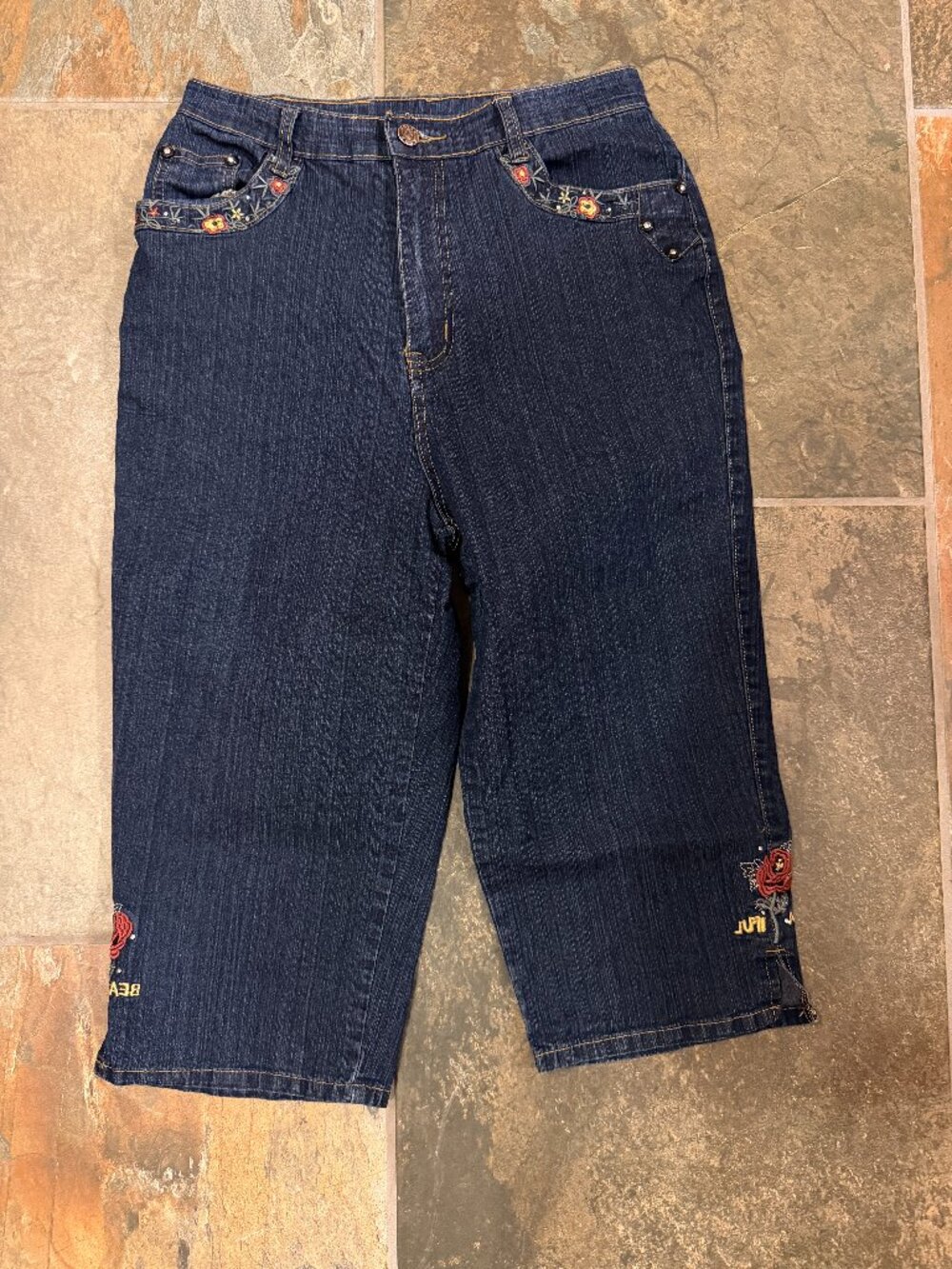 ANGE Women’s Dark Wash Embroidered Floral Denim Capri Jeans Cropped Pants
